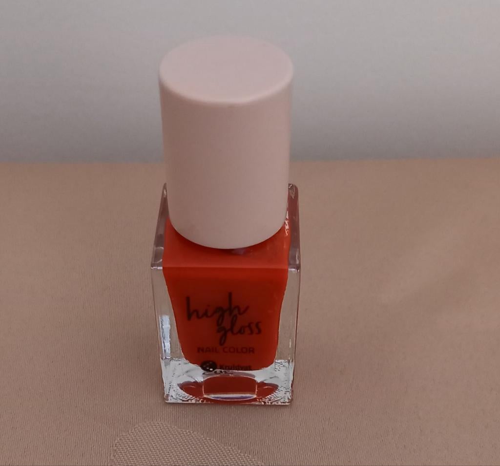 Nagellak High gloss 10ml merk kruidvat., Handtassen en Accessoires, Uiterlijk | Cosmetica en Make-up, Ophalen, Zo goed als nieuw
