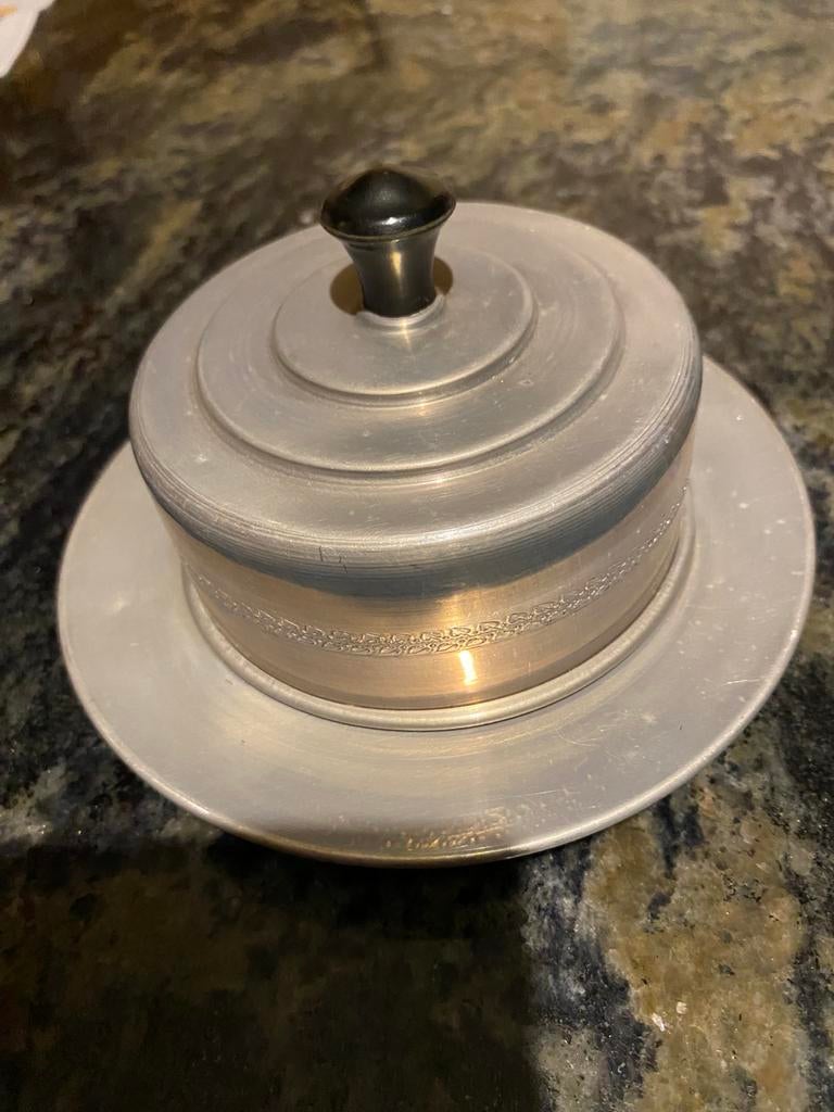 Beurre, Antiquités & Art, Enlèvement