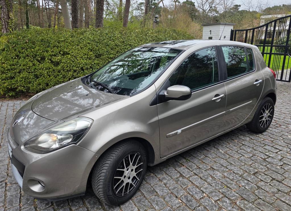 Renault Clio Essence Bwj 2010-73000km homologuée VVK avec Ro, Achat, Entreprise, Verrouillage central, Essence
