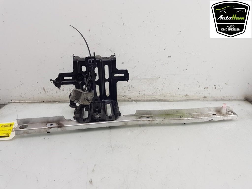 BAC A BATTERIE Model 3 (|110371000B|110980800C|11912000D|), Dhr. J. Ham, Administratie@autoham.nl, Utilisé, Autres marques automobiles