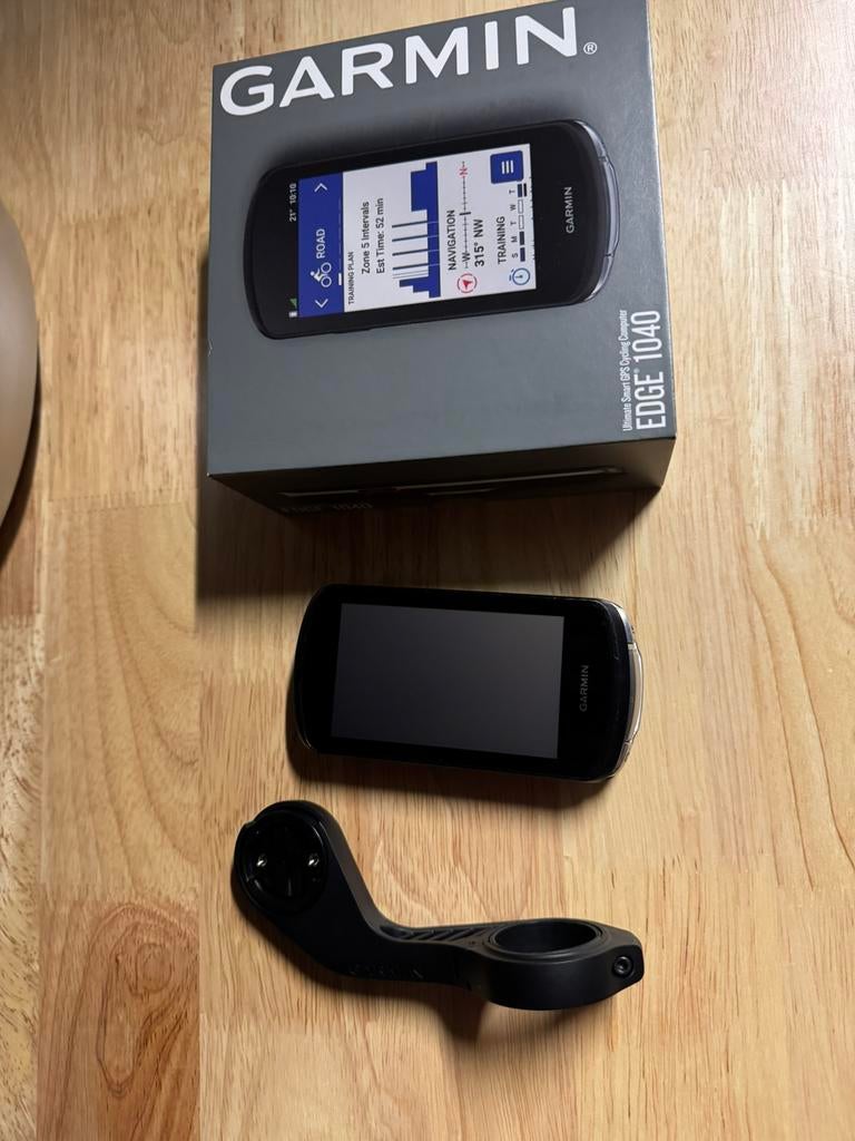 Garmin edge 1040, Fietsen en Brommers, Fietsaccessoires | Fietscomputers, Ophalen, Zo goed als nieuw