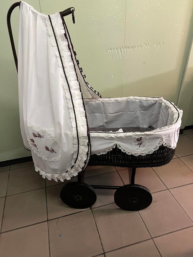 Rieten wieg, Enlèvement, Utilisé, Berceau