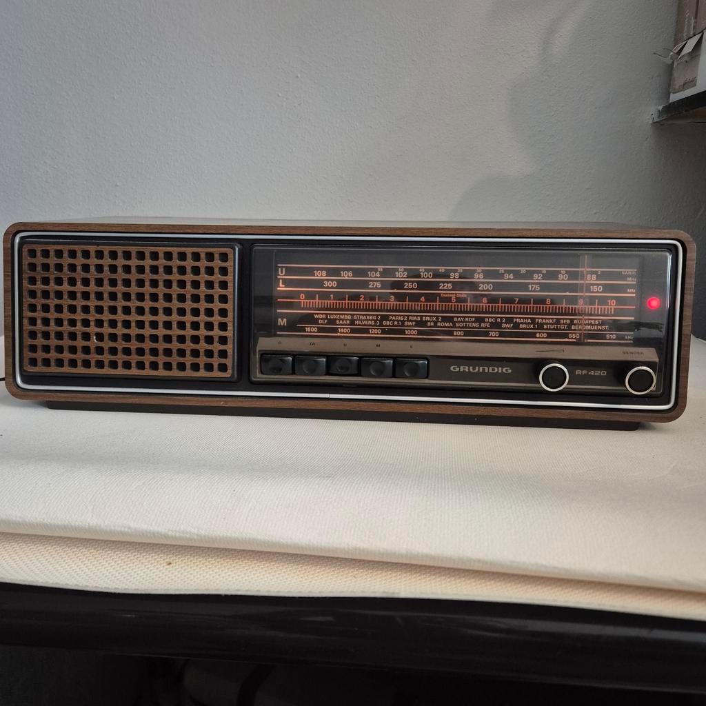 Vintage radio Grundig RF 420, Antiek en Kunst, Ophalen