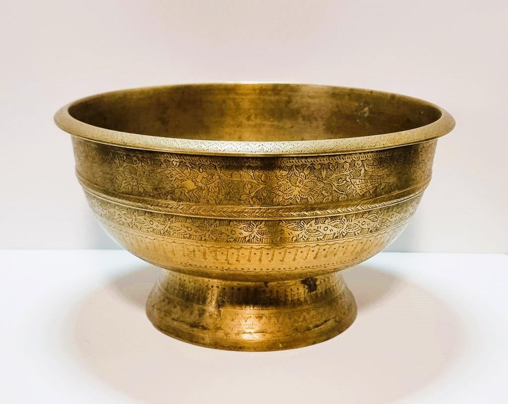 Ancien bol cérémonial à noix de bétel, finement ouvragé., Antiquités & Art, Antiquités | Bronze & Cuivre, Cuivre, Enlèvement ou Envoi