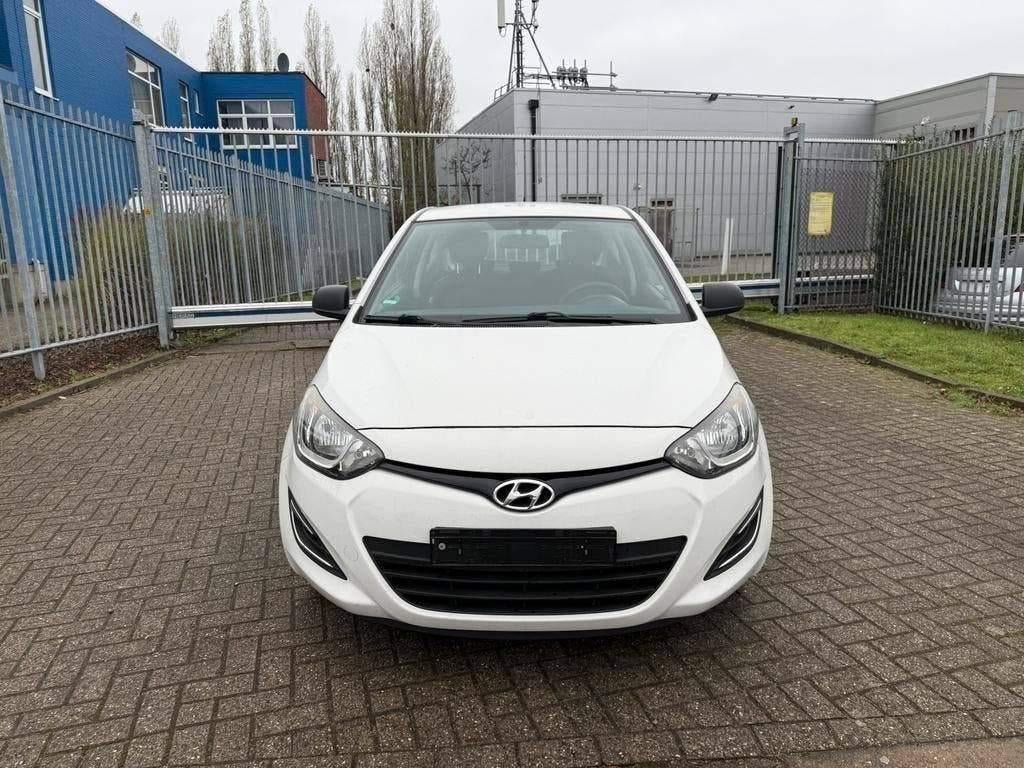 HYUNDAI I 20/1.2 ESSENCE/CLIMATISATION/105000KM/LEX OK, Autos, Hyundai, Euro 5, Achat, Entreprise, Boîte manuelle