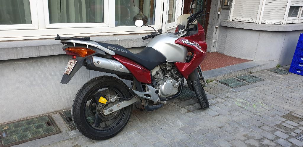 HONDA VARADERO 125, Motos, Motos | Honda, Permis Moto A1 minimum, Particulier, Autre, 1 cylindre