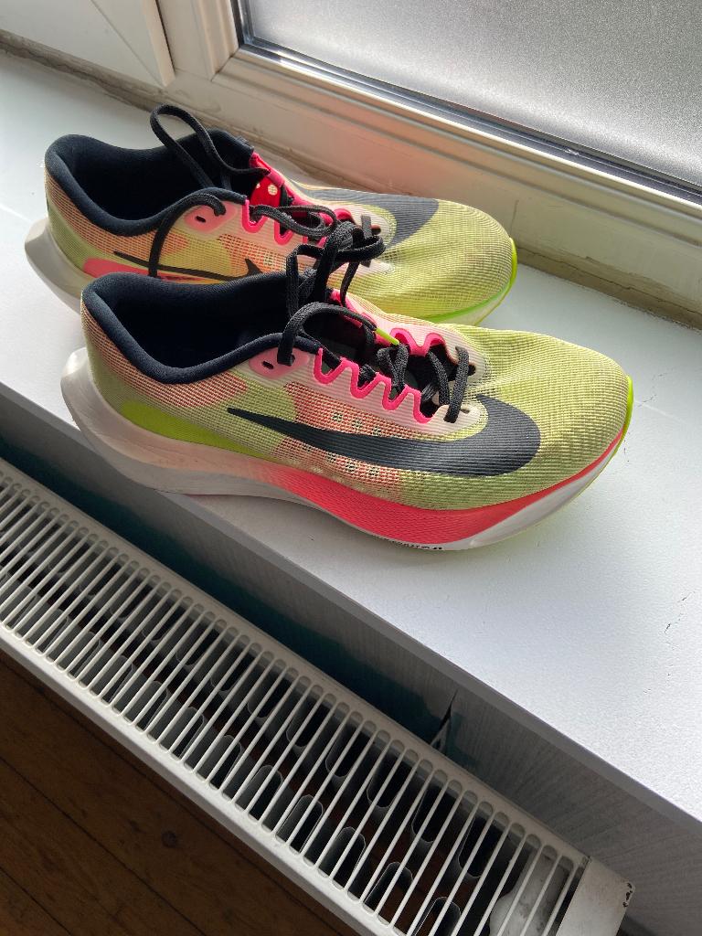 Nike zoom fly 5, Enlèvement