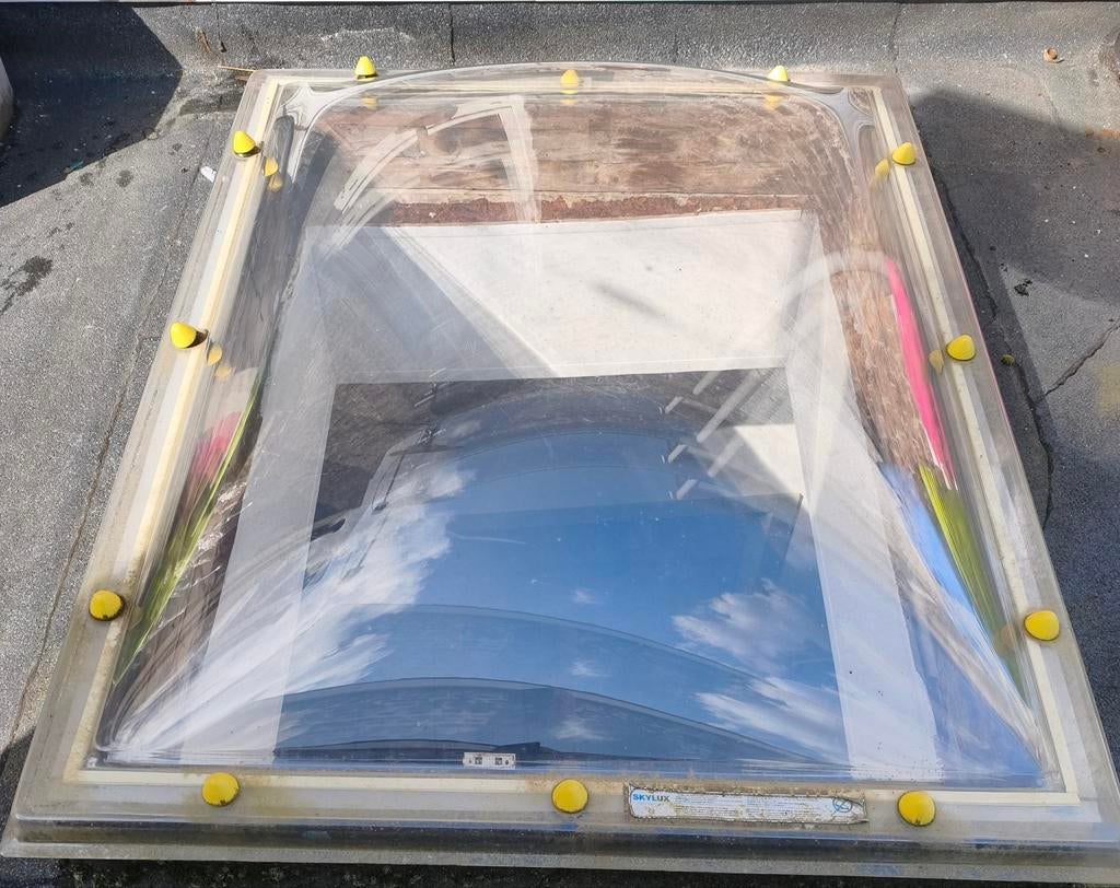 Coupole skylux 116x146cm  ( trou jour 100x 130cm)