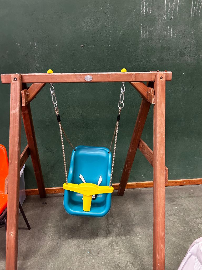 Babyschommel AXI Baby Schommel voor kindjes van 9-36 maanden, Kinderen en Baby's, Ophalen, Zo goed als nieuw, Schommel