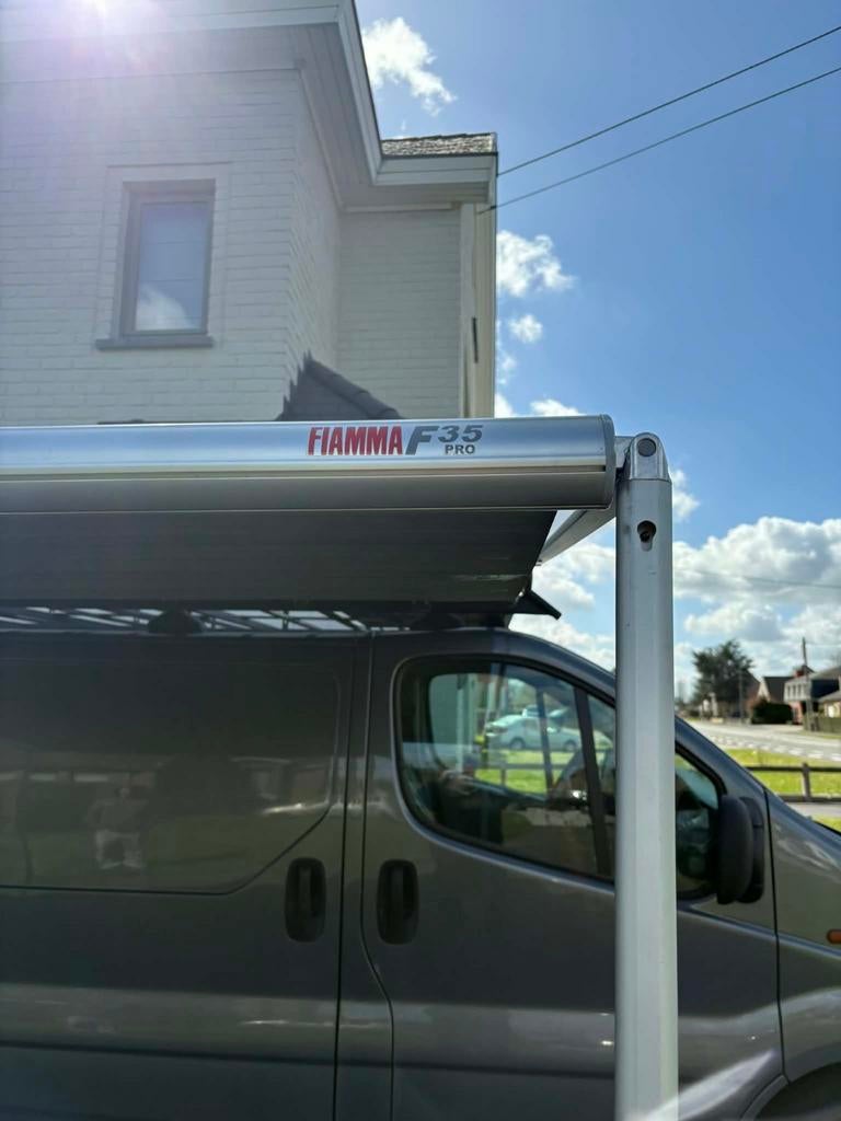 Famma luifel, Enlèvement