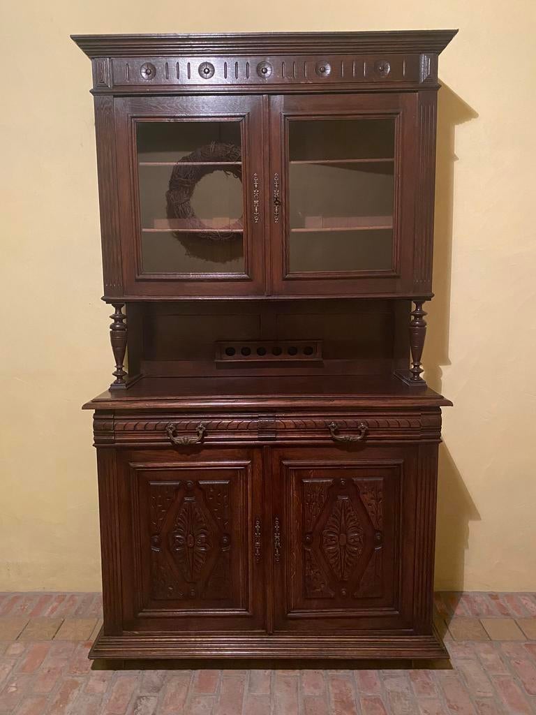 Grote eikenhouten kast, Ophalen