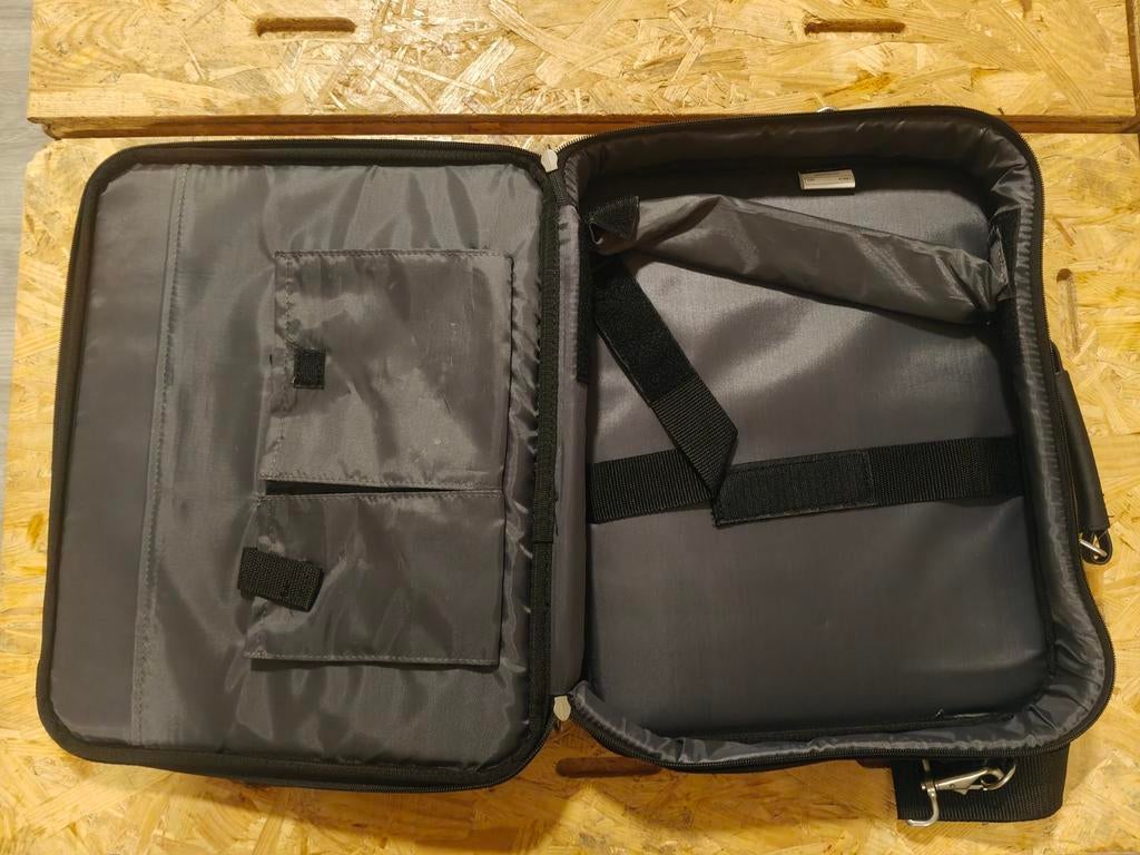 Laptop tas of rugzak, Computers en Software, Laptoptassen, Ophalen