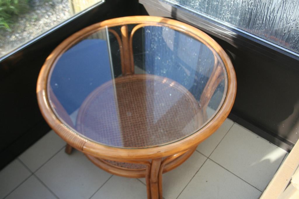 Rattan salon tafel uit veranda, Huis en Inrichting, Ophalen, Glas
