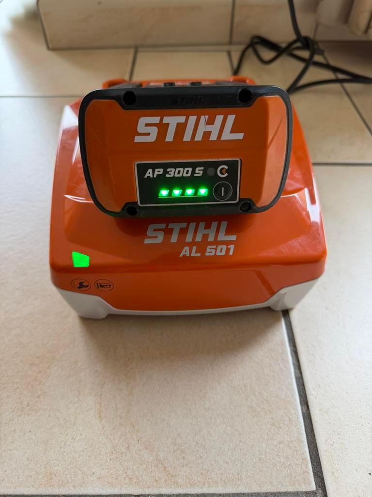 STIHL snellader AL501, Ophalen of Verzenden, Nieuw, Accu, Stihl
