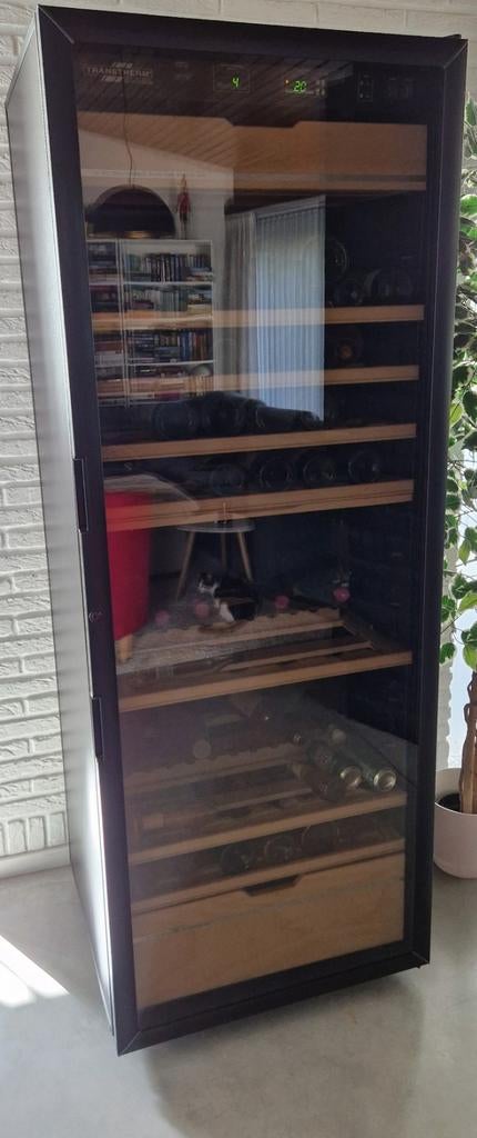 Eurocave pour +144 bouteilles., Collections, Vins, Enlèvement