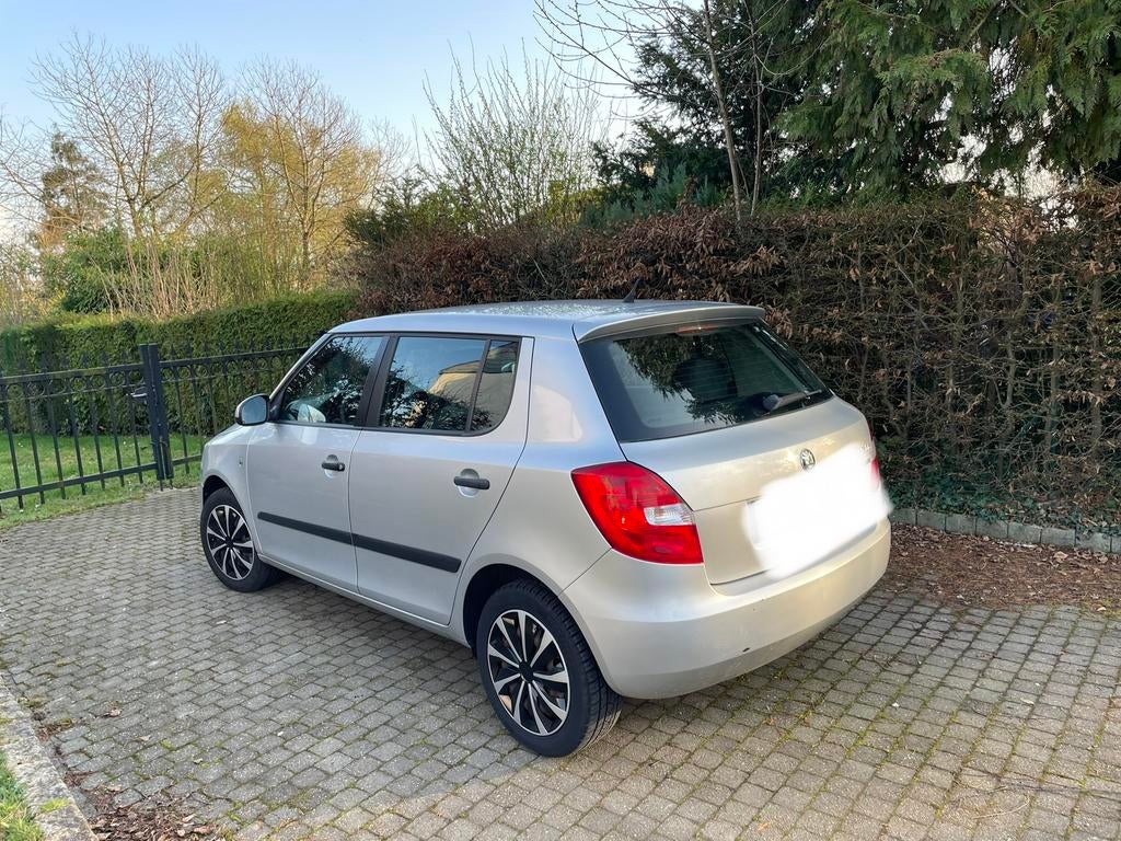 Skoda Fabia 1200cc essence, Autos, Achat, Isofix, Entretenue par le concessionnaire, Particulier