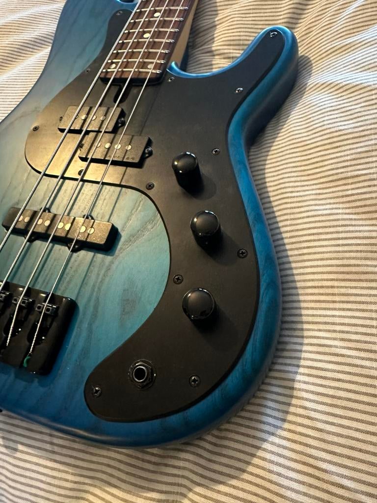 Maruszczyk Jake custom, Musique & Instruments, Instruments à corde | Guitares | Basses, Enlèvement, Comme neuf