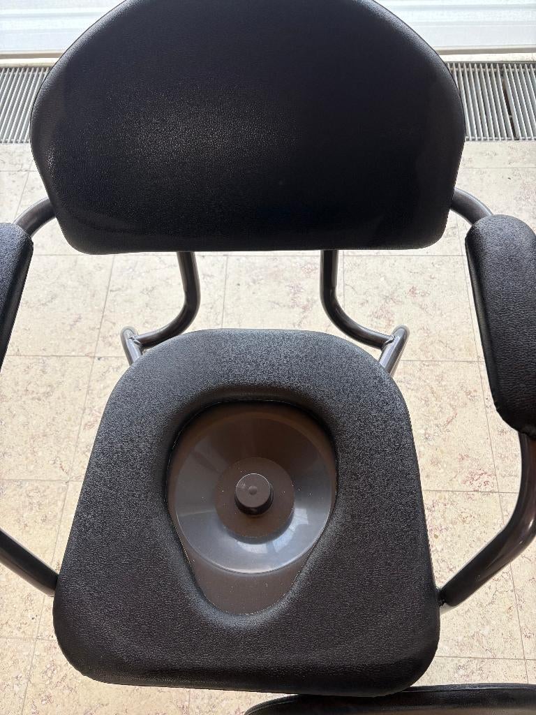 toiletstoel, Huis en Inrichting, Stoelen, Ophalen, Zwart, Zo goed als nieuw, Eén