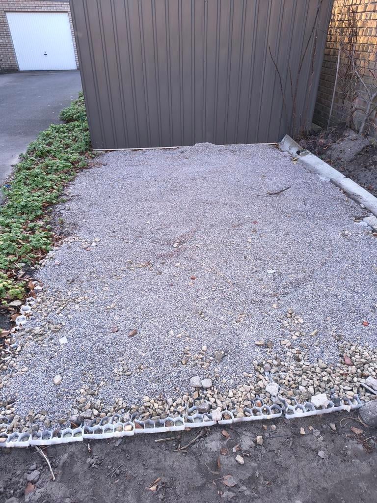 Parking remorque of kleine wagen 1 km v Br 8200 St.Andrie