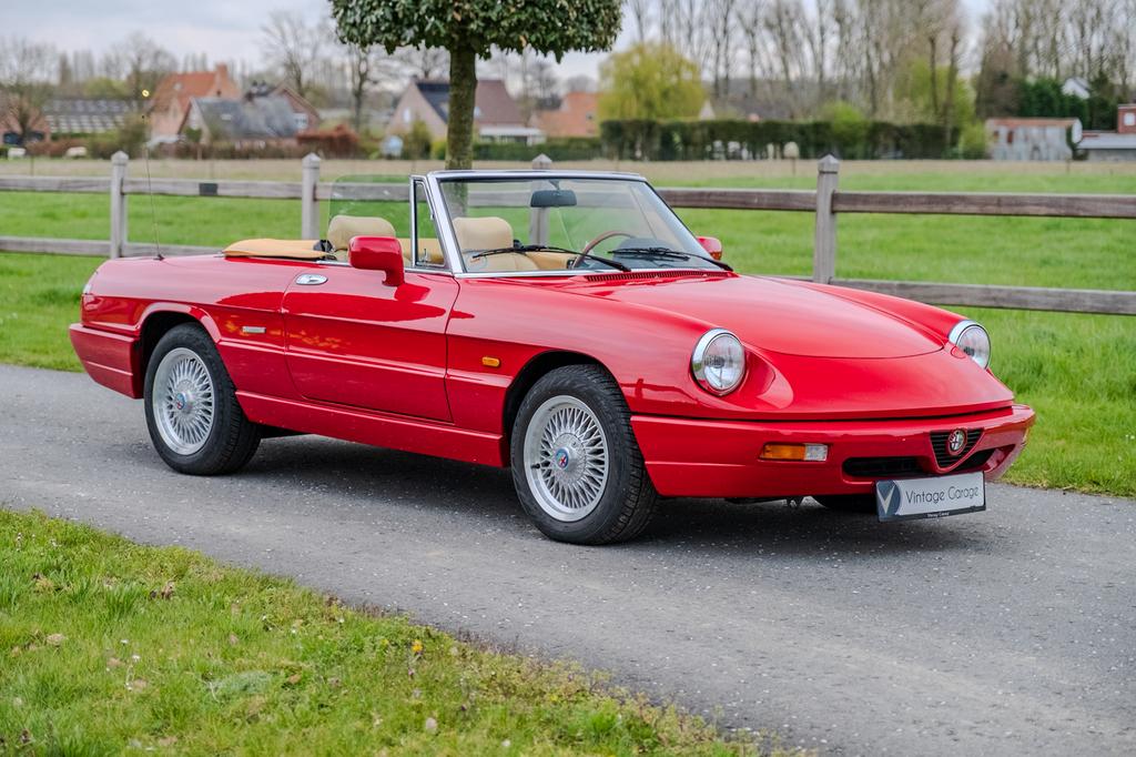Alfa Romeo Spider 2.0 - 1991, Entreprise, Boîte manuelle, Spider, 2 portes
