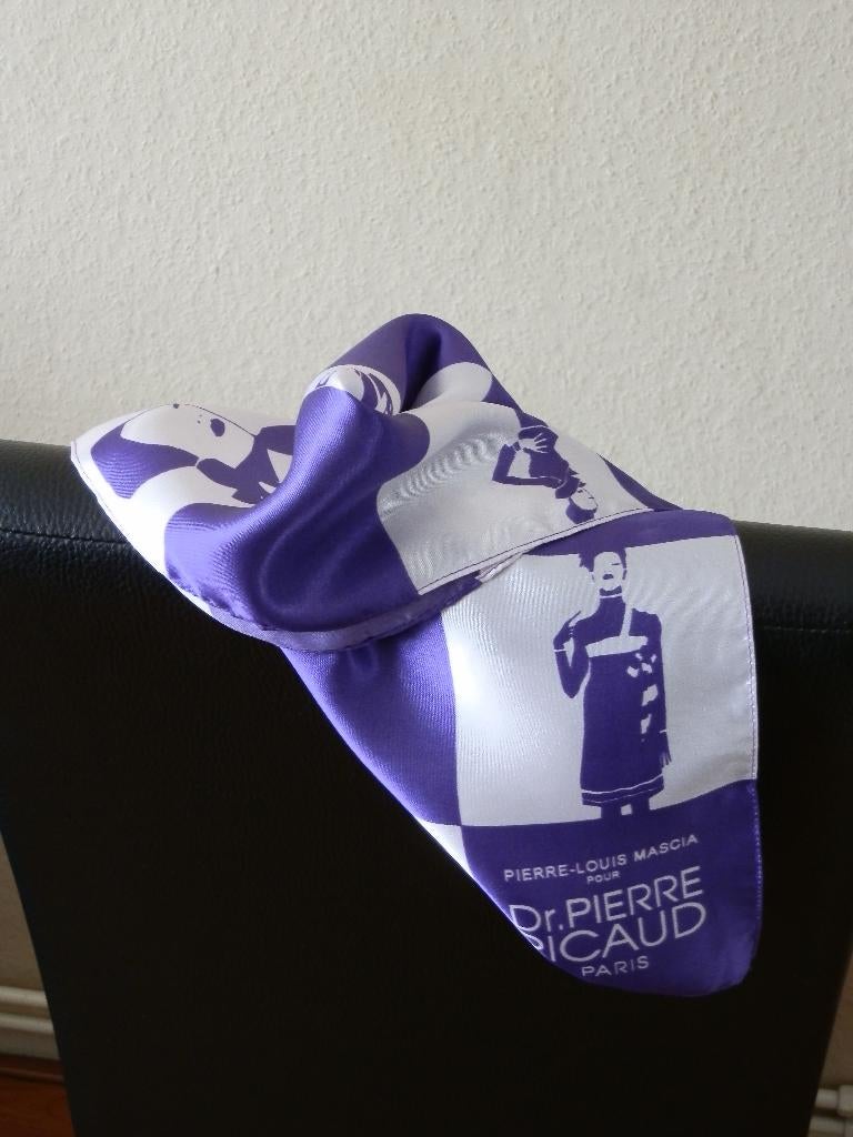 Mascia sjaal. Pierre Louis Mascia., Kleding | Dames, Mutsen, Sjaals en Handschoenen, Zo goed als nieuw, Sjaal, Ophalen of Verzenden