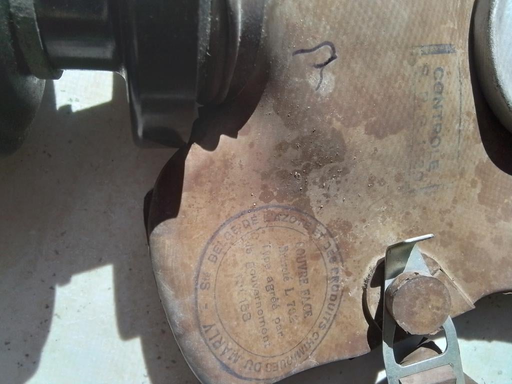 Masque à gaz (guerre) avec filet et boîte (tube) original, Collections, Enlèvement ou Envoi