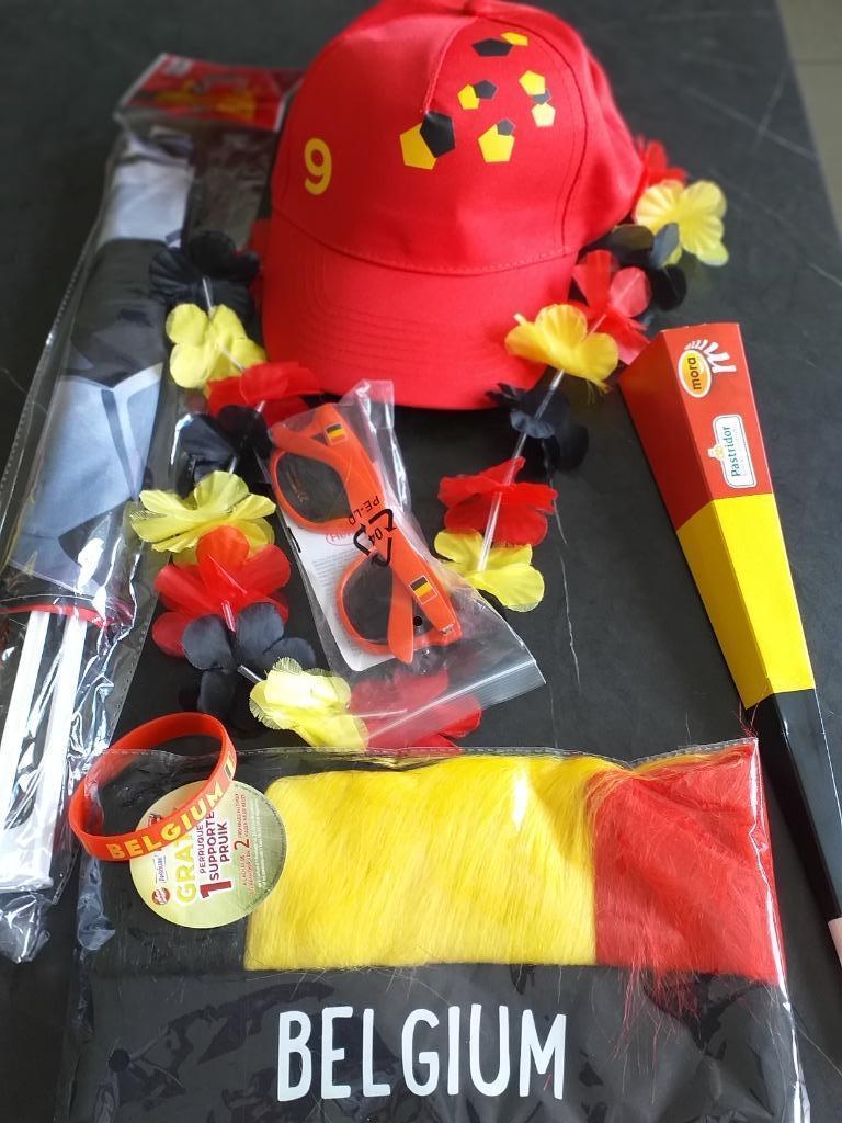 Lot de 8 pièces pour les supporters des diables rouges, Ophalen of Verzenden