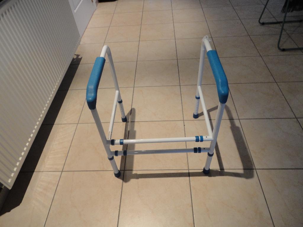 toiletframe voor personen met een handicap, Ophalen, Nieuw