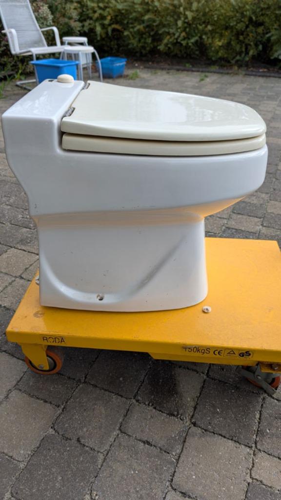 Wc sanibroyeur, Doe-het-zelf en Bouw, Ophalen, Gebruikt, Steen, Toilet