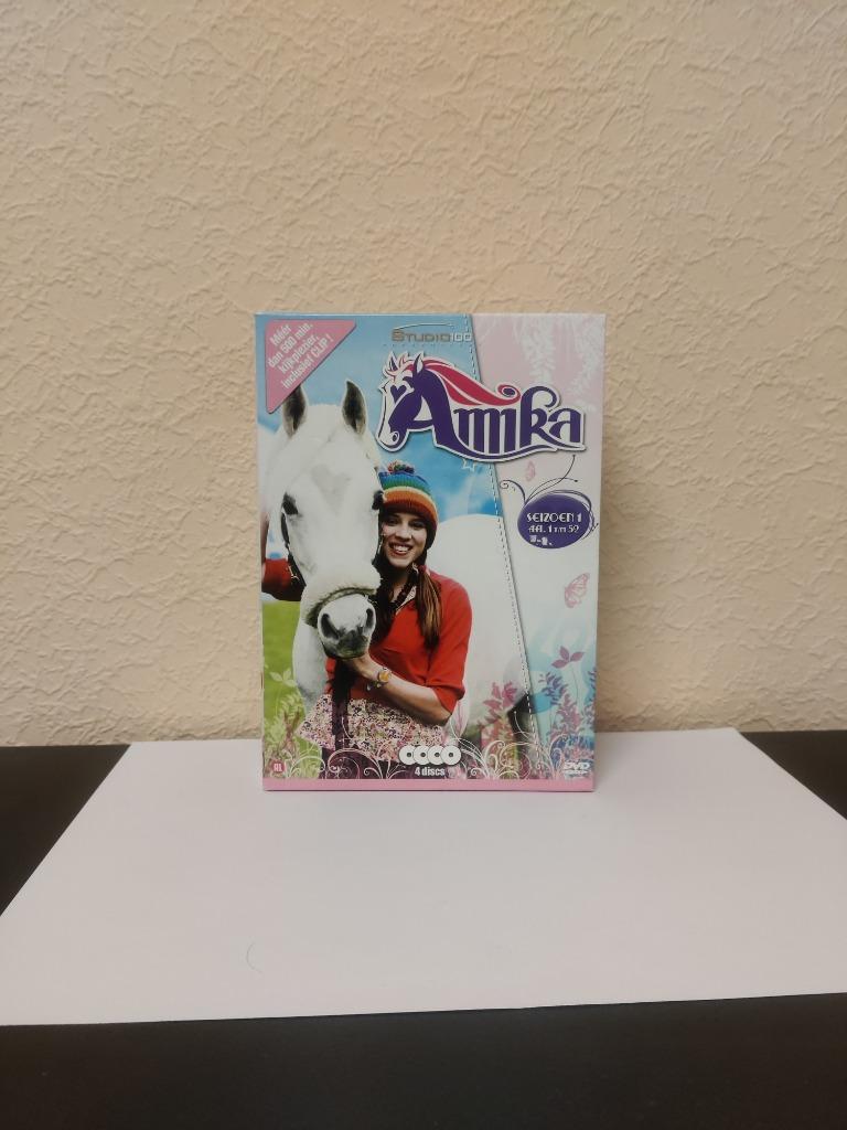 Amika Seizoen 1 DVD, Tous les âges, Enlèvement ou Envoi, Utilisé