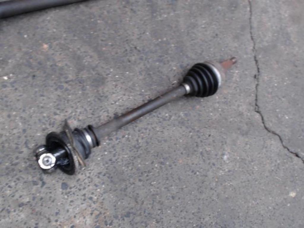 Cardan gauche Nissan Primastar 1.9DCi 60kw 2002-2006, Autos : Pièces & Accessoires, Freins & Transmission, Enlèvement ou Envoi