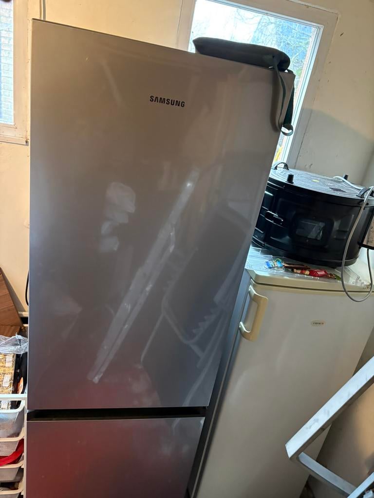 Samsung koelkast met diepvries, Elektronische apparatuur, Koelkasten en IJskasten, Ophalen, Zo goed als nieuw