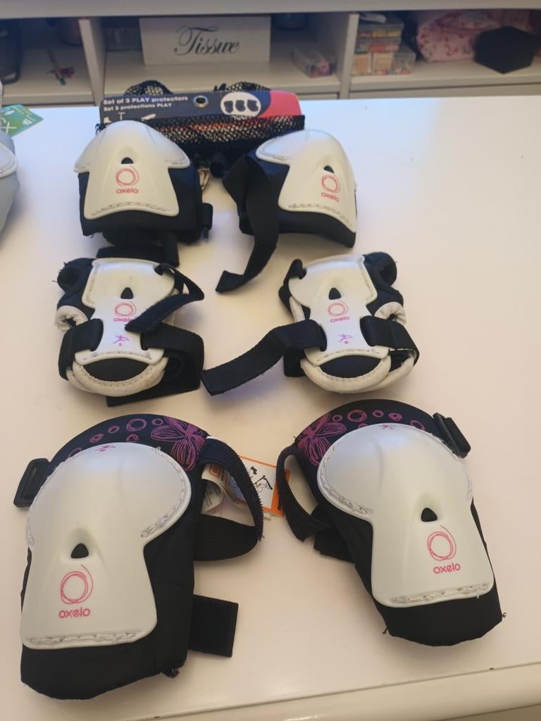 2 sets beveiligingen: schetsbord, skaten, scooter, Ophalen