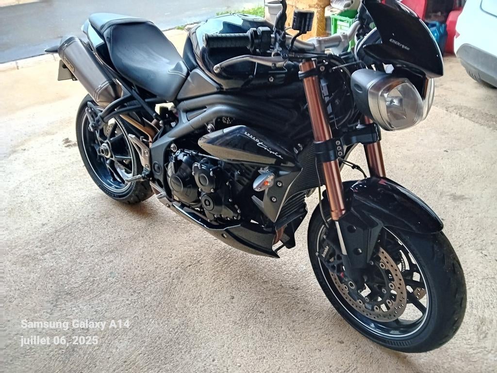 Triumph 1050 speed triple