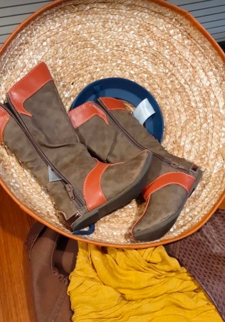 Raya verkleed kostuum official disney resort store, Ophalen of Verzenden, Zo goed als nieuw, 104 of kleiner, Jongen of Meisje