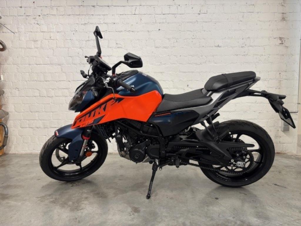 KTM 125 Duke - foto 2