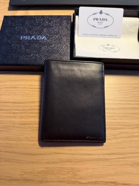 Portefeuille PRADA, Handtassen en Accessoires, Portemonnees, Ophalen, Zo goed als nieuw, Leder