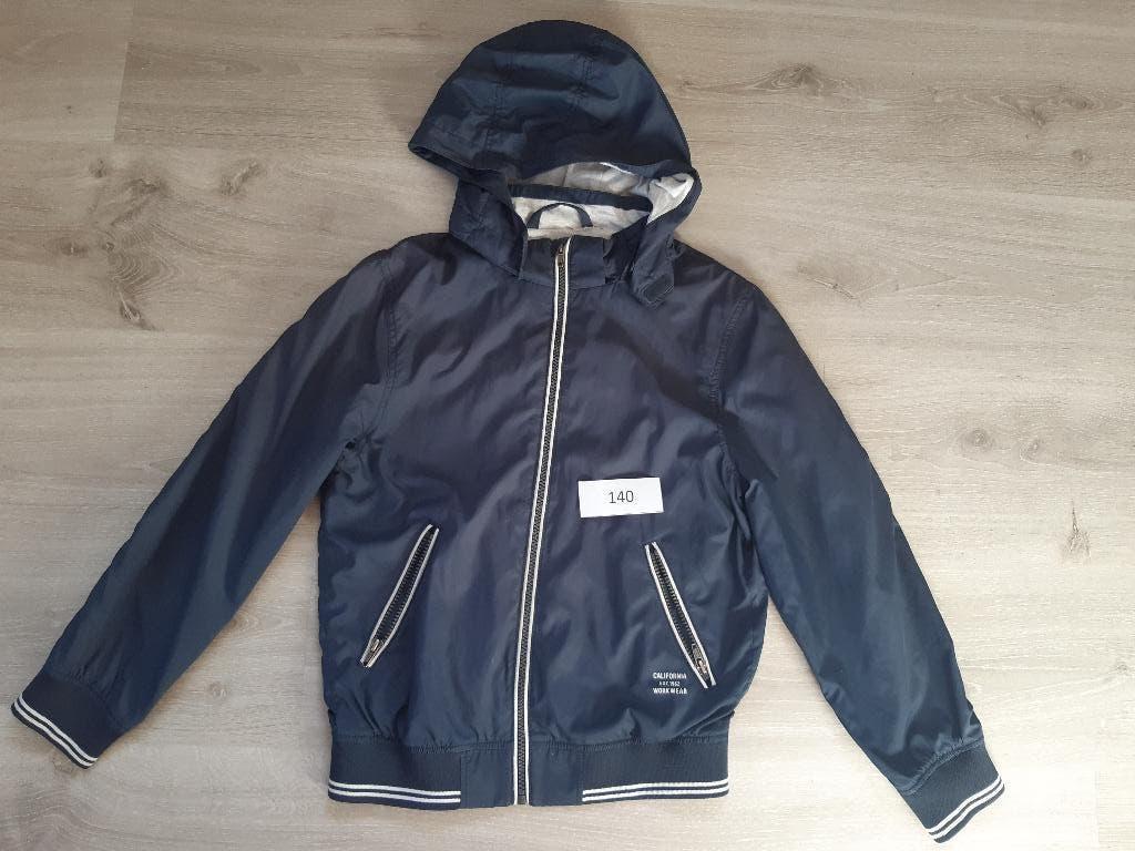 Blauwe tussenseizoenjas of winterjas maat 140 (10 jaar), Kinderen en Baby's, Kinderkleding | Maat 140, Ophalen of Verzenden, Jongen of Meisje