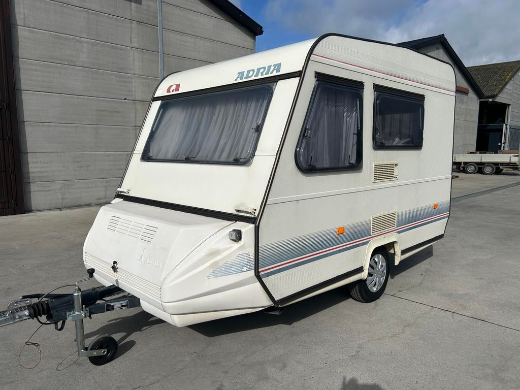 Adria caravan -750 kg + Dorema voortent, Caravans en Kamperen, Tot en met 3, Particulier, Schokbreker, Adria