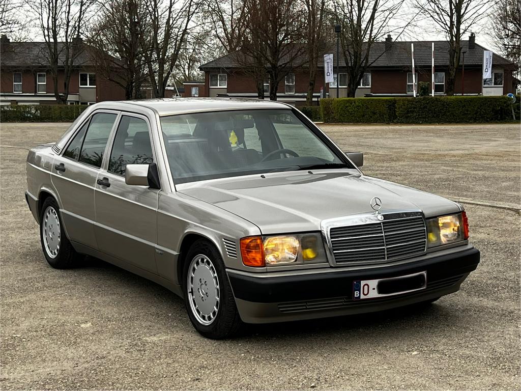 Mercedes 190D 2.5 TURBODIESEL, Auto's, Automaat, Elektrische ramen, CL, Bruin