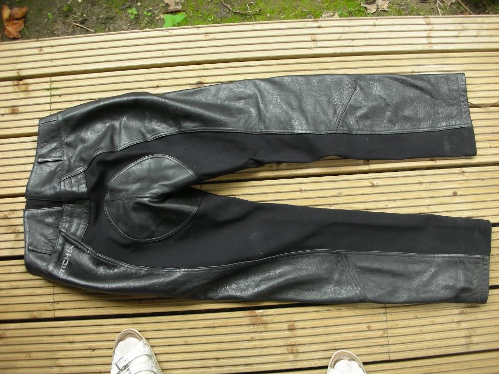 Lederen dames motorbroek mt 40-42, Motoren, Ophalen, Broek | leer, Richa, Dames