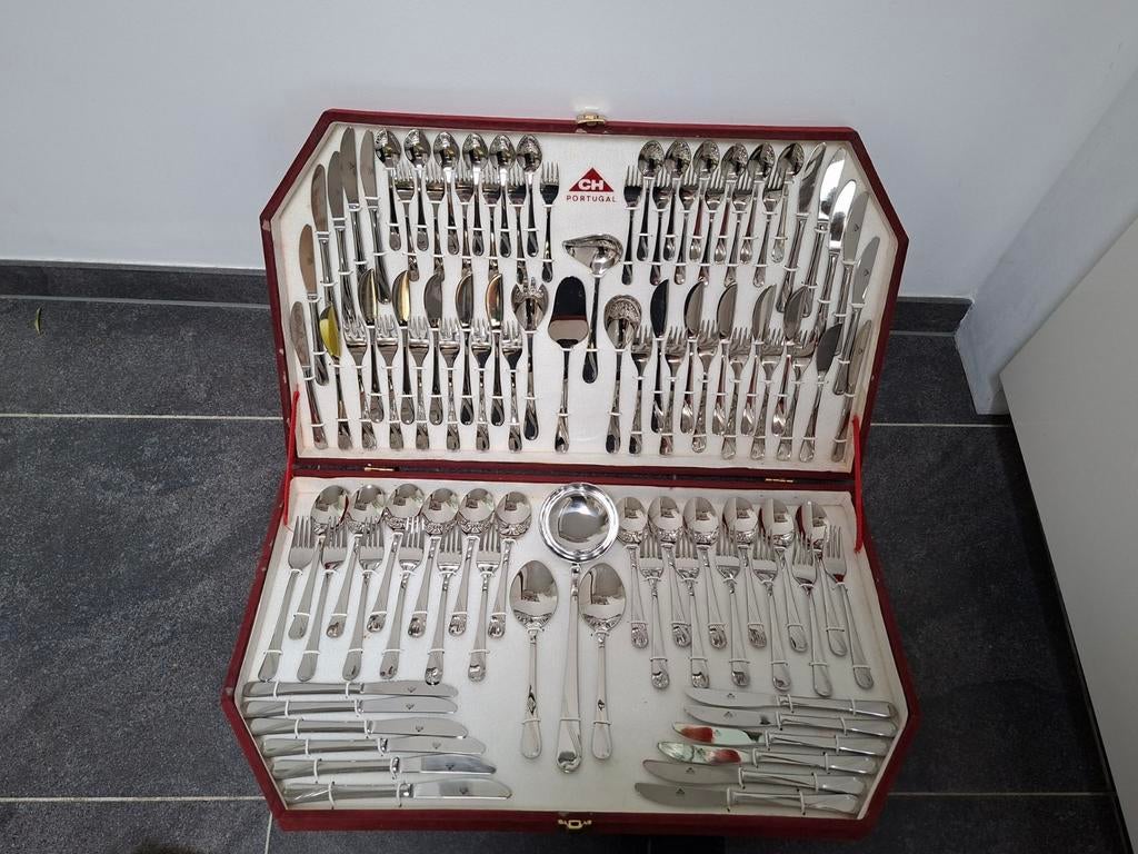 Ménagère complète 12 personnes. Neuf, Enlèvement