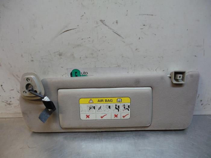 Pare-soleil d'un Jaguar XJ, -, Utilisé, Jaguar, -