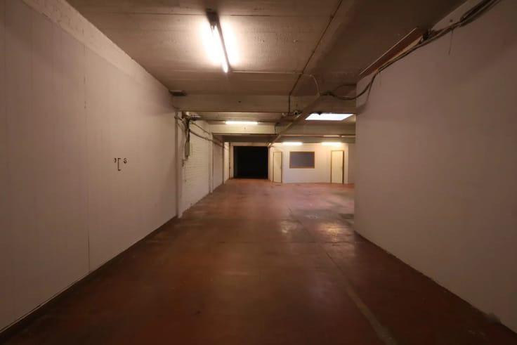 Magazijn | Opslag | Werkplaats | 310m2, Articles professionnels, 310 m², Location, Industrie