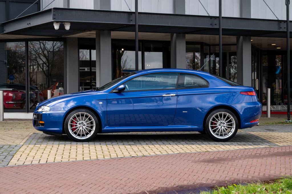 Alfa Romeo GT 3.2 V6 24V, Autos, Achat, Boîte manuelle, Autres couleurs, Noir