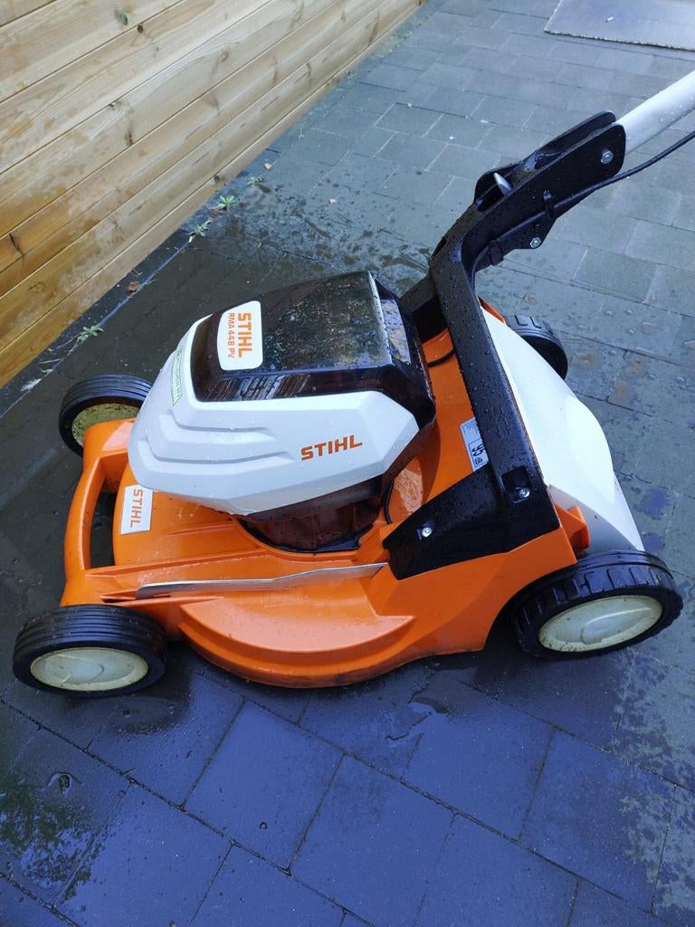 Stihl accu grasmaaier OPGELET lees goed de beschrijving, Enlèvement