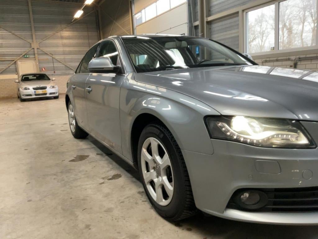 Audi A4 B8 1.8TFSi benzine automaat xenon navi trekhaak, 1789 cc, 4 cilinders, A4, Grijs