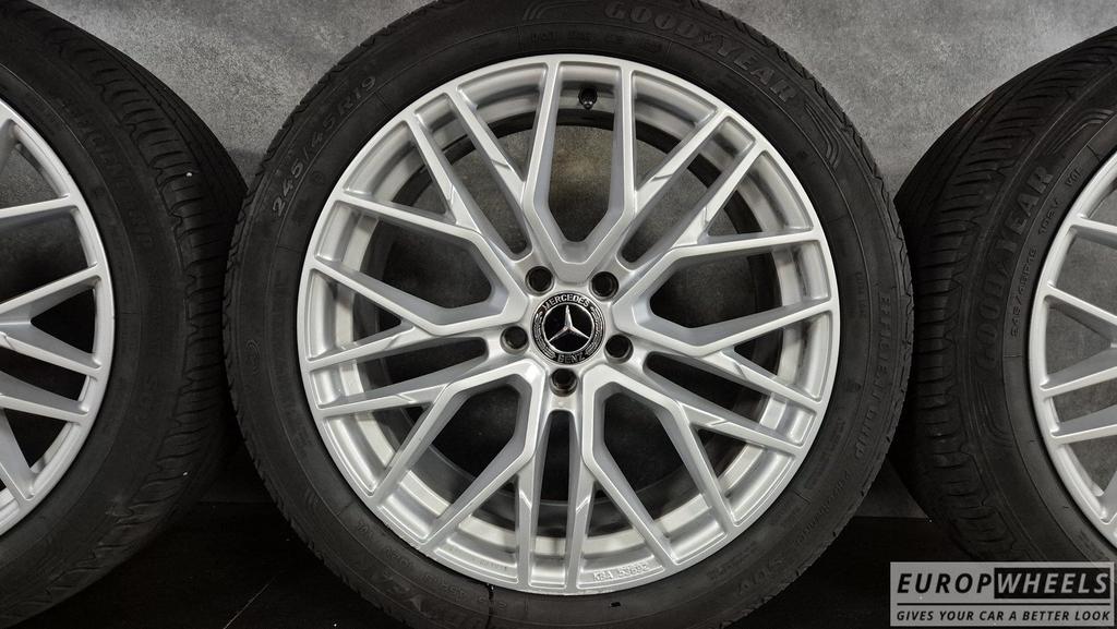 19 inch Mercedes Vito Viano W639 W447 Zomerbanden, Auto-onderdelen, Banden en Velgen, Banden en Velgen, Zomerbanden, 19 inch, 245 mm