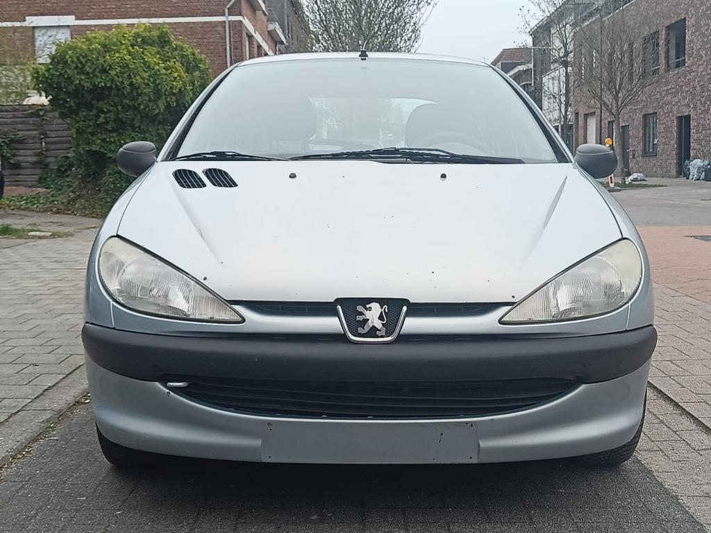 PEUGEOT 206 1.1 BENZINE START/RIJDT EXPORT/HANDELAAR, Auto's, Particulier, Stadsauto, 5 zetels, Handgeschakeld