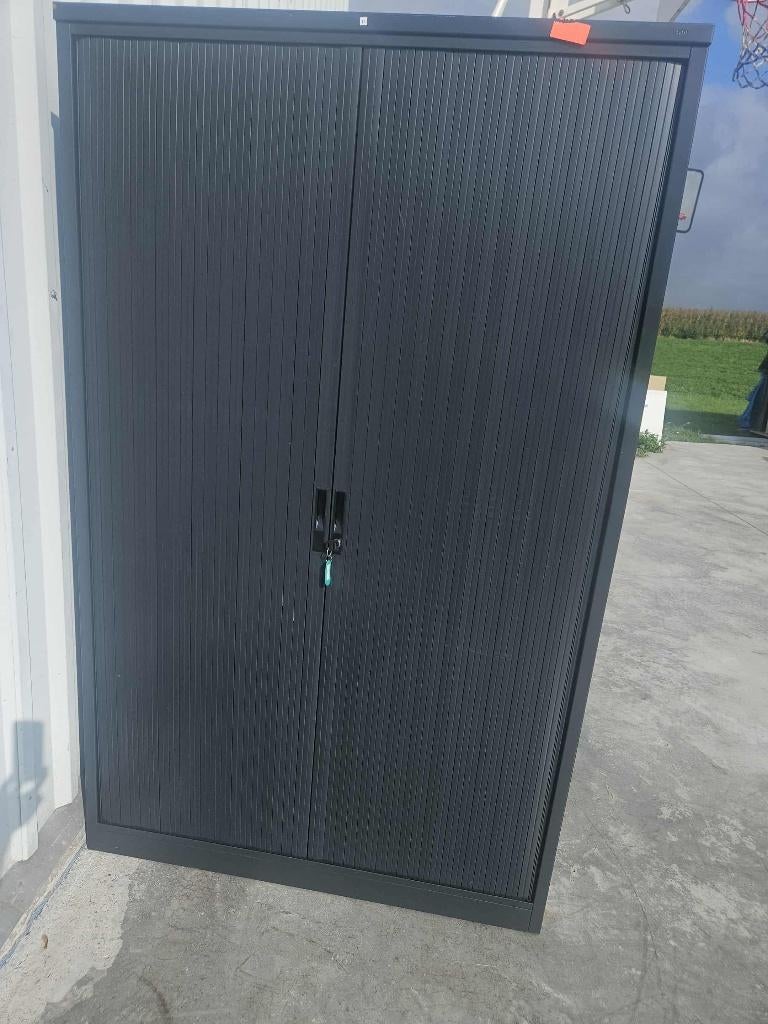 Armoire métallique a volet-rideaux, Maison & Meubles, Armoires | Casiers, Comme neuf, Enlèvement